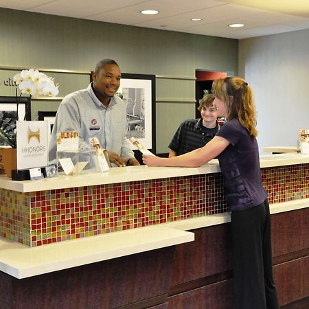 Hampton Inn & Suites Cincinnati / Uptown - University Area Interior photo